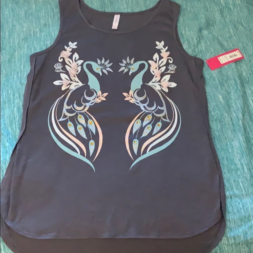 Women’s tank top with lots of detail